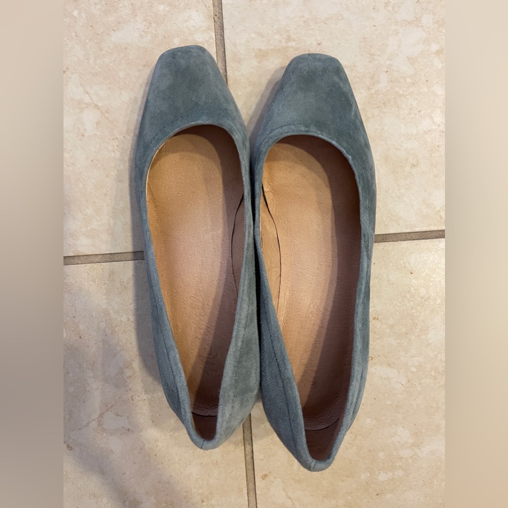 Madewell suede pumps